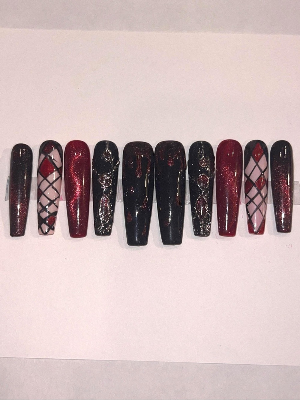 Red & Black Glitter Press-On Nail Set - Women Makeup
